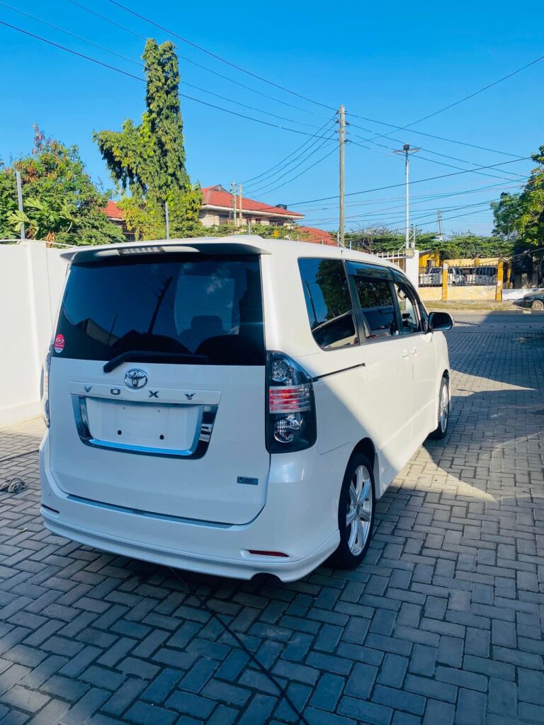 Price Of Toyota Voxy 2007 for Sale in Tanzania