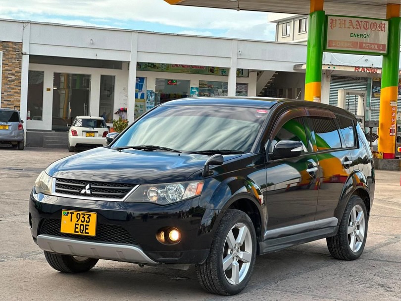 For Sale Mitsubishi Outlander 2008 in Dar es Salaam