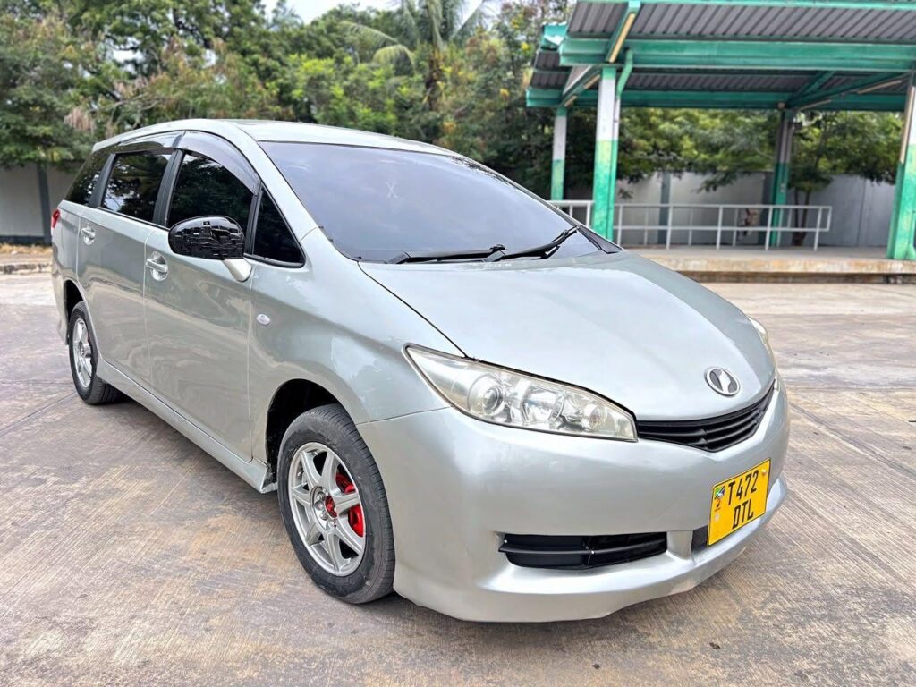 Magari Sokoni Toyota Wish ya Bei Poa 2012