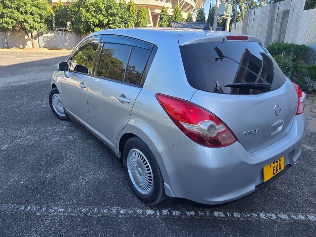 Magari Used Nissan Tiida 2009 Dar es Salaam Tanzania