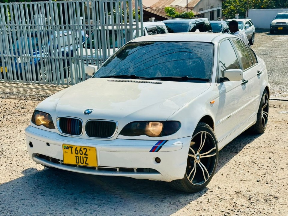 Magari 3 Series 2003 lipo Mwanza