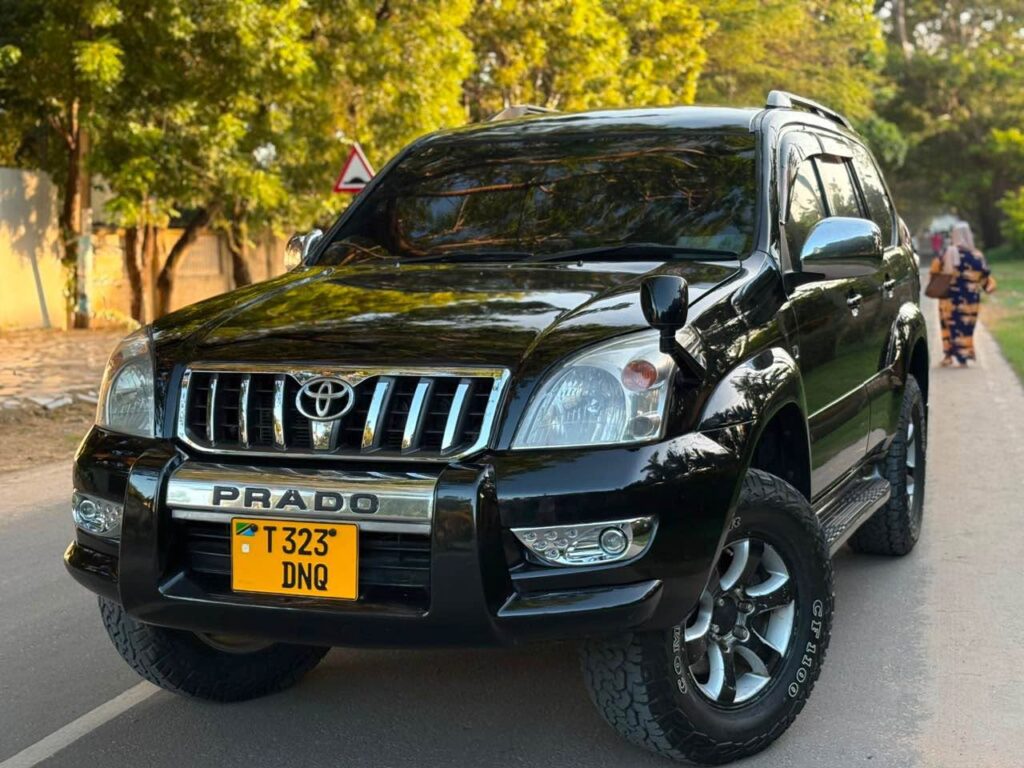 Magari Sokoni Toyota Land Cruiser Prado ya Bei Poa 2008