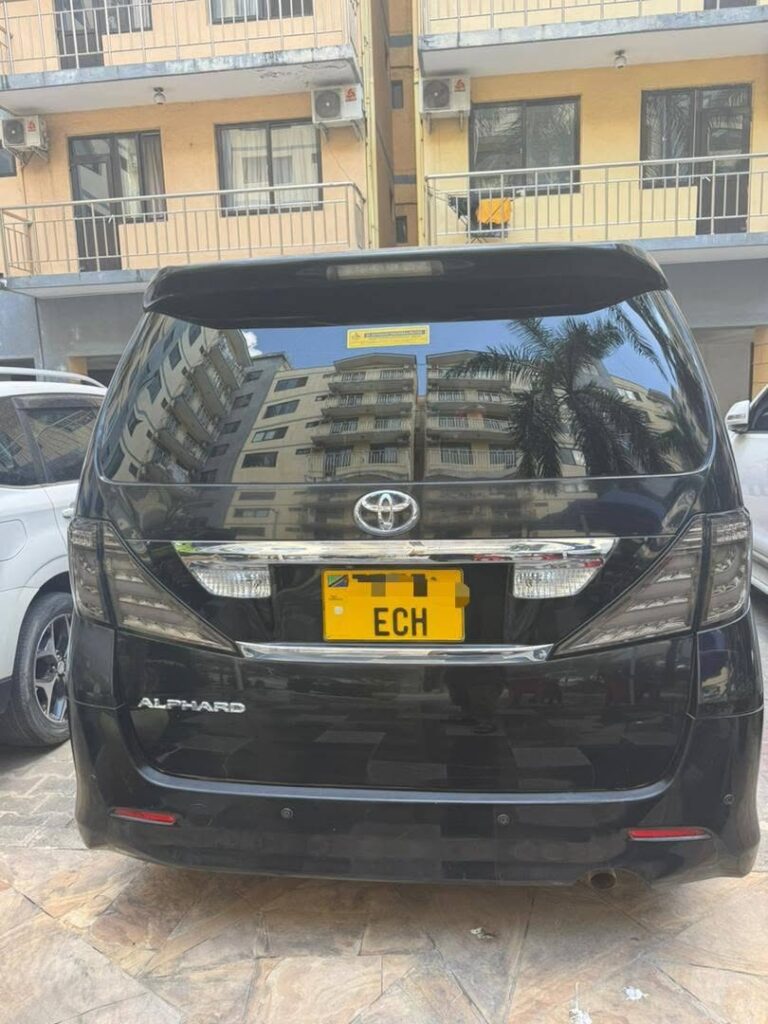 Toyota Alphard 2011 for Sale in Dar es Salaam
