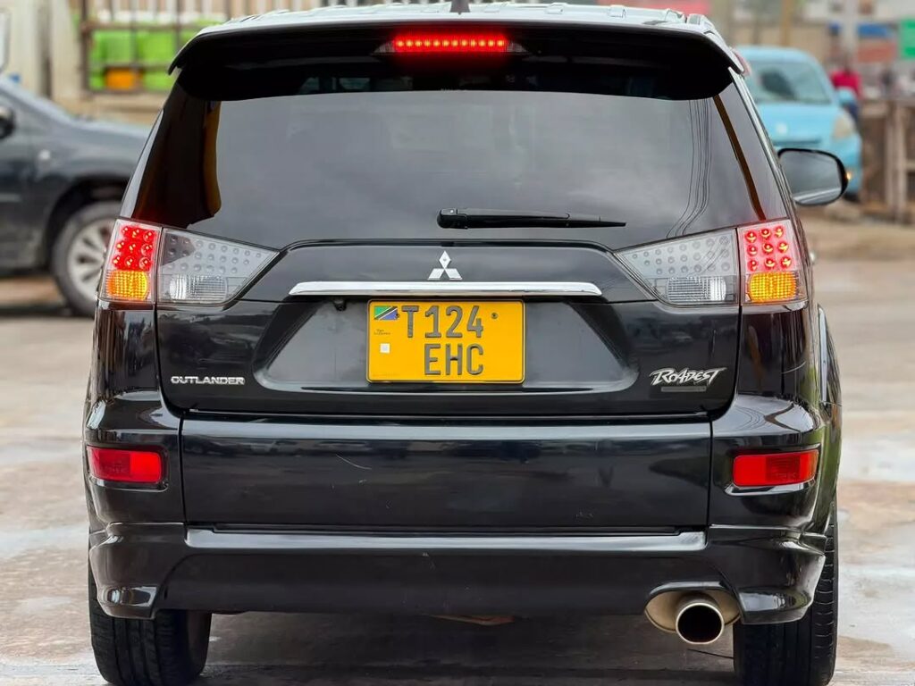 Mitsubishi Outlander 2011 for Sale in Dar es Salaam
