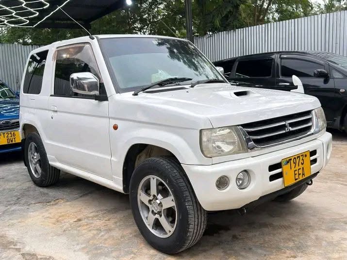 Magari Pajero 2005 lipo Dar es Salaam