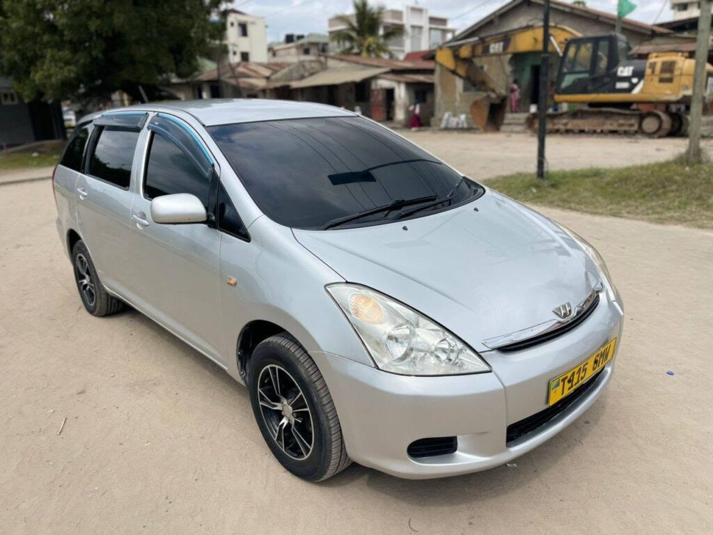 Price Toyota Wish 2005 for Sale in Dar es Salaam