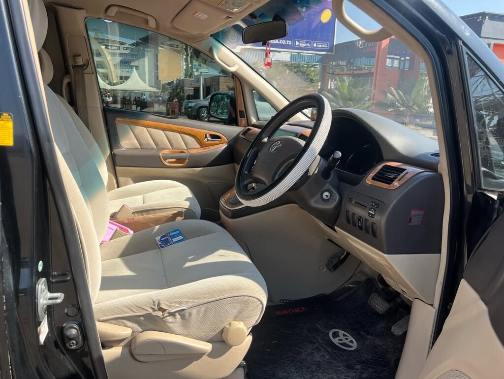 Magari Alphard 2005 lipo Mwanza
