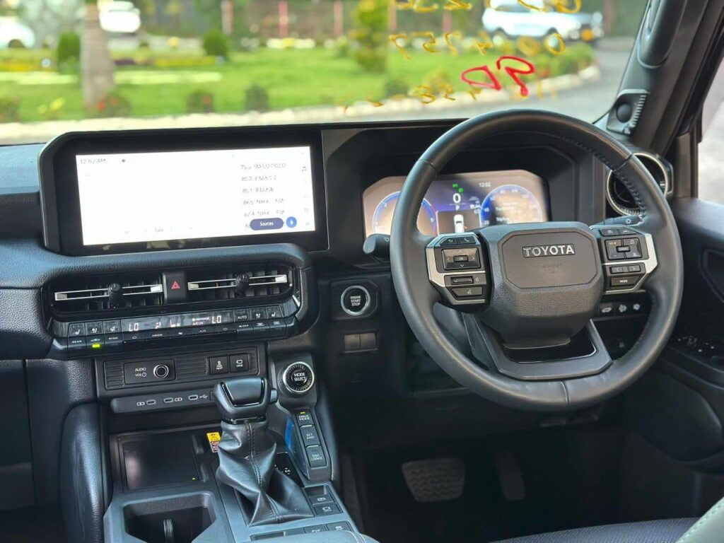 Magari Sokoni Toyota Land Cruiser Prado ya Bei Poa 2024