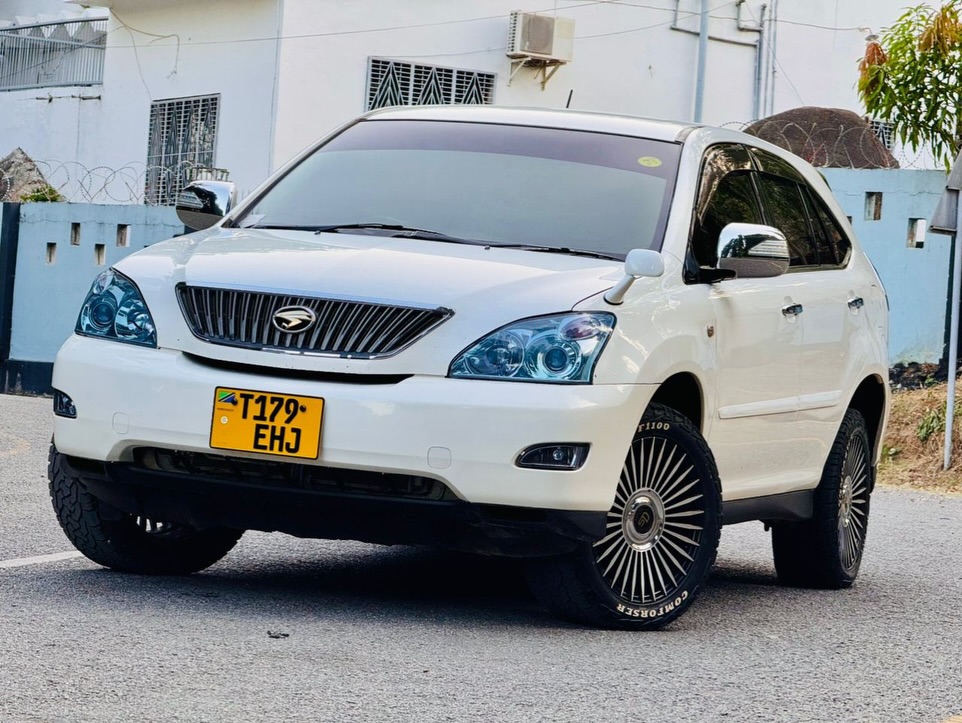Toyota Harrier bei poa sokoni Mwanza Tanzania