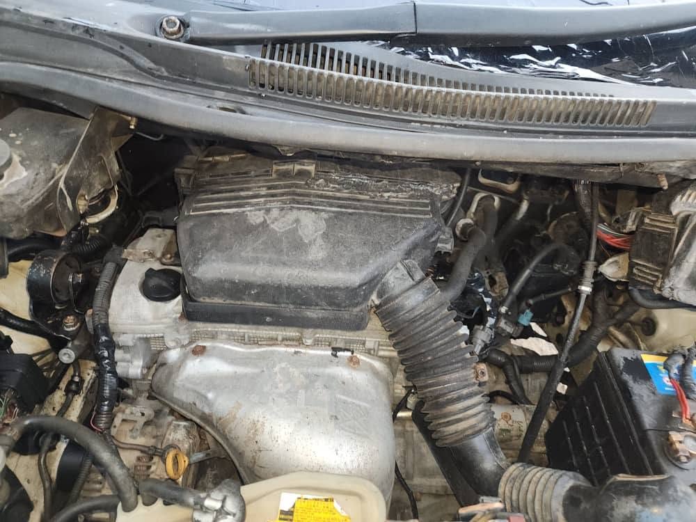 Toyota Alphard bei poa sokoni Dar es Salaam Tanzania