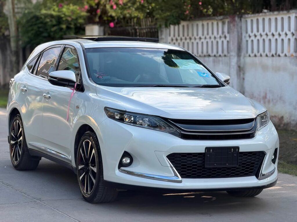 Magari Harrier 2016 lipo Dar es Salaam