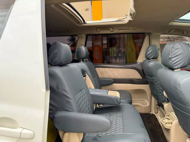 Toyota Alphard bei poa sokoni Dar es Salaam Tanzania