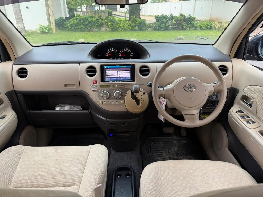 Bei ya Toyota Sienta 2006 Sokoni Dar es Salaam Tanzania