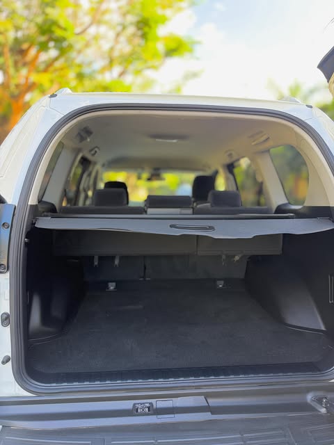 Magari Sokoni Toyota Land Cruiser Prado ya Bei Poa 2020