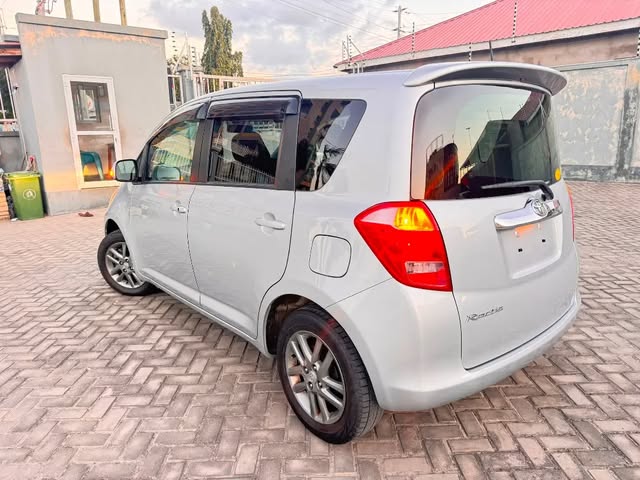 Magari Used Toyota Ractis 2006 Dar es Salaam Tanzania