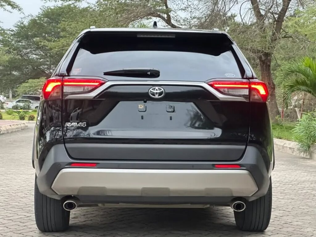 Bei ya Toyota Rav4 2022 Sokoni Dar es Salaam Tanzania