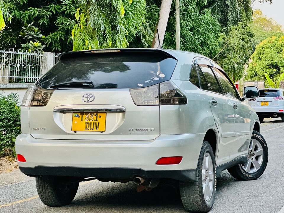 Magari Used Toyota Harrier 2004 Mwanza Tanzania