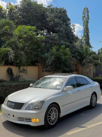 Bei Ya Toyota Crown 2005 Sokoni Dar es Salaam Tanzania