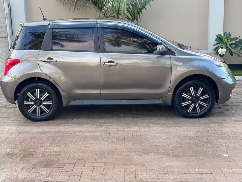For Sale Toyota IST 2005 in Arusha