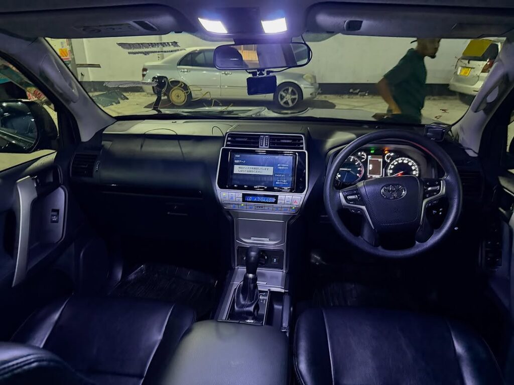 Magari Land Cruiser Prado 2020 lipo Dar es Salaam