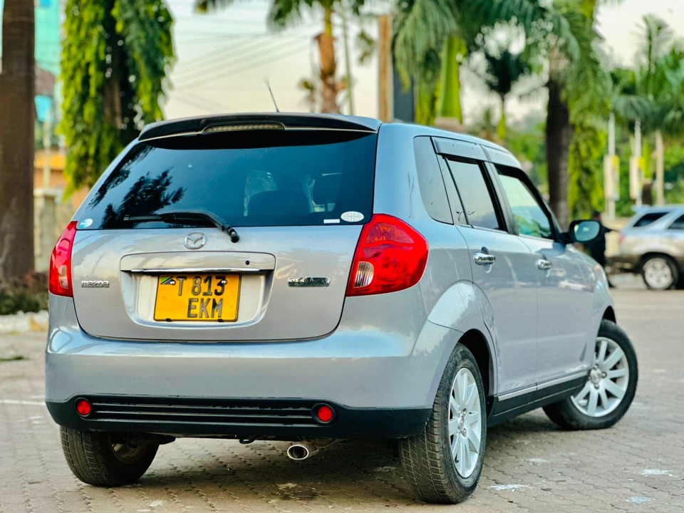Mazda Verisa 2005 for Sale in Mwanza