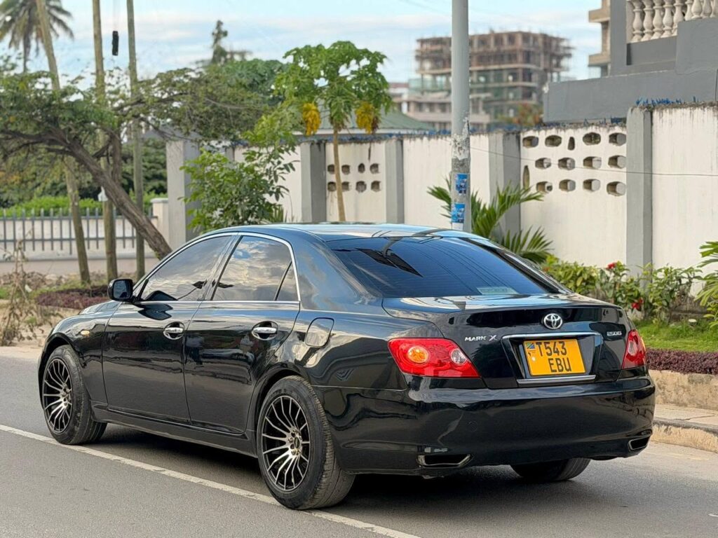 Magari Sokoni Toyota Mark X ya Bei Poa 2006