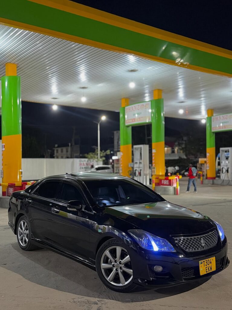 Buy Toyota Crown 2009 for Sale in Dar es Salaam