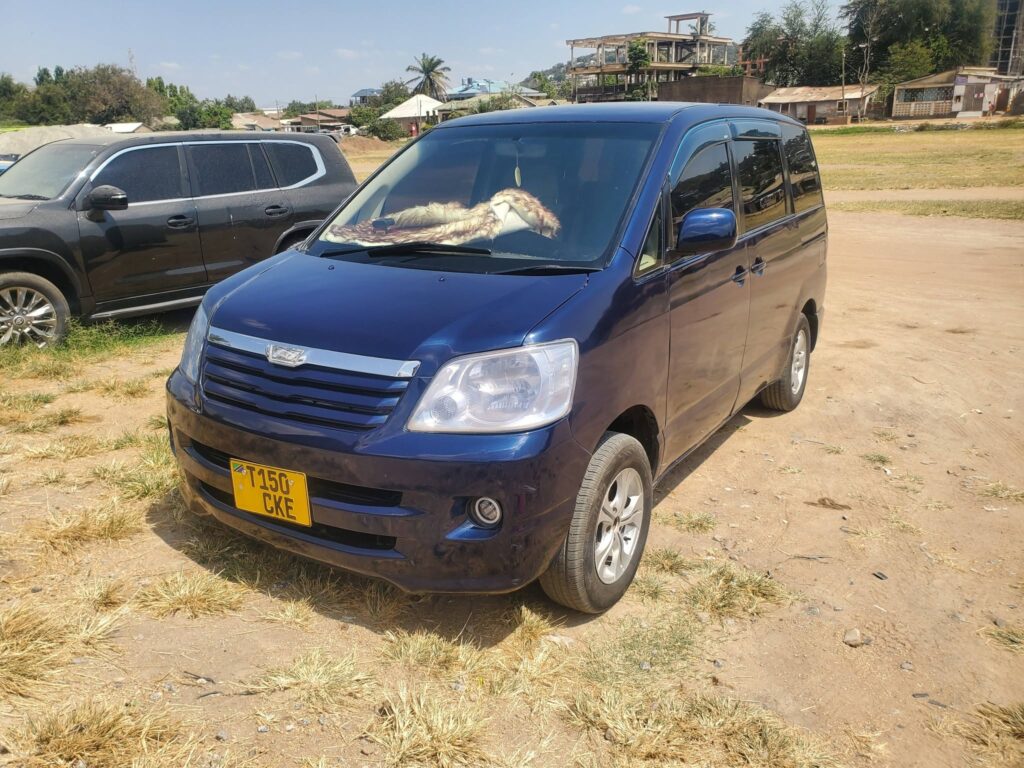 Magari Used Toyota Noah 2005 Mwanza Tanzania