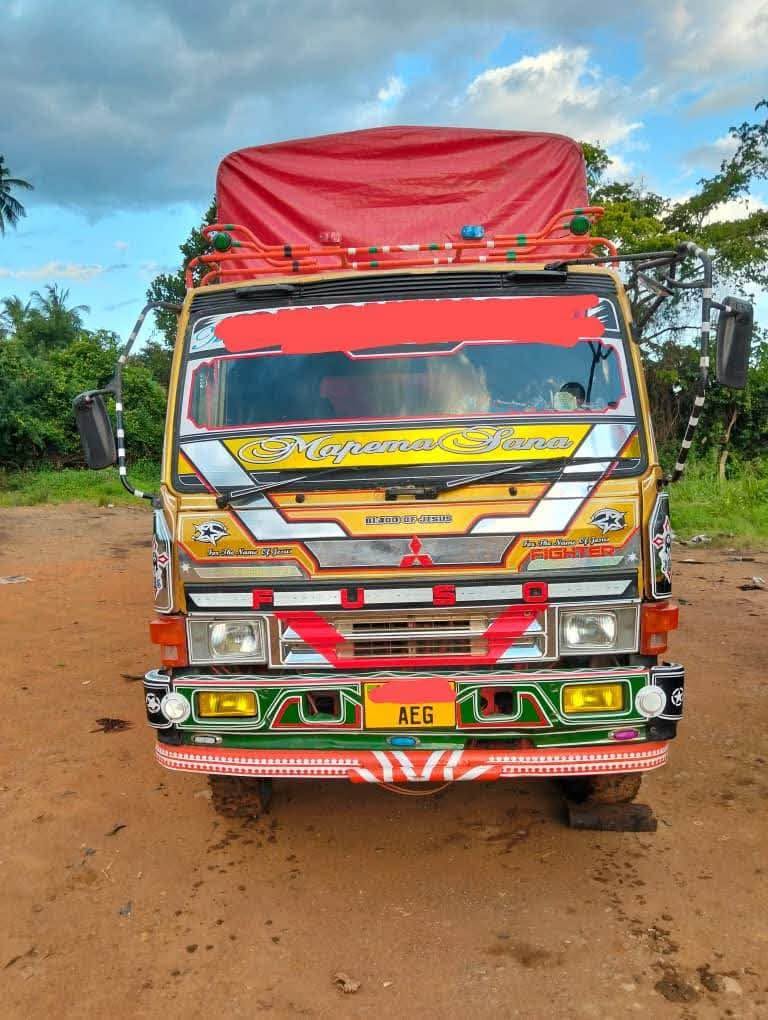 Magari Sokoni Mitsubishi Fuso ya Bei Poa 1998