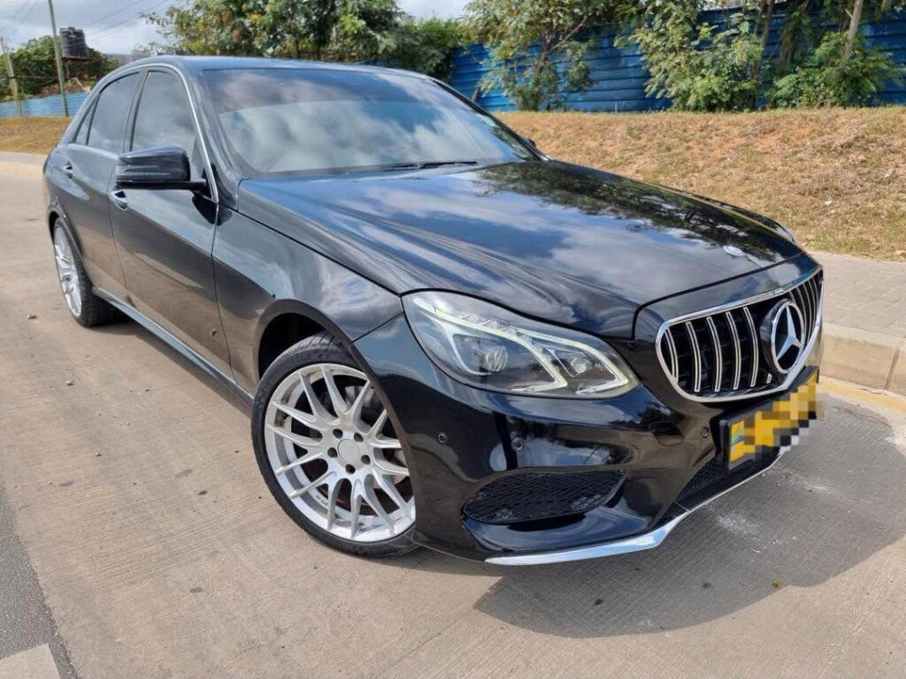 Magari E-Class 2014 lipo Dar es Salaam