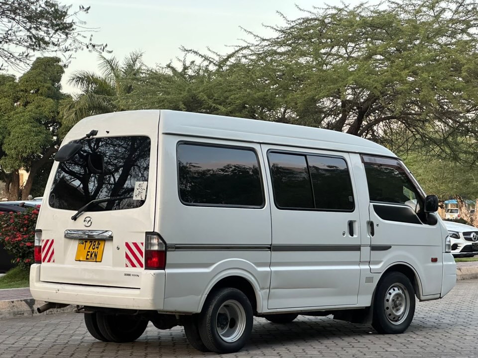 Mazda Bongo 2015 Inauzwa Dar es Salaam Tanzania