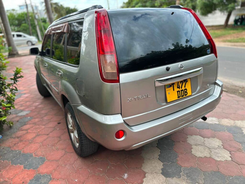 Magari Sokoni Nissan X-Trail ya Bei Poa 2005