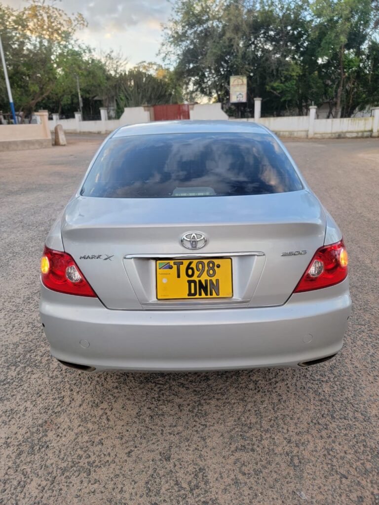 Toyota Mark X bei poa sokoni Mwanza Tanzania