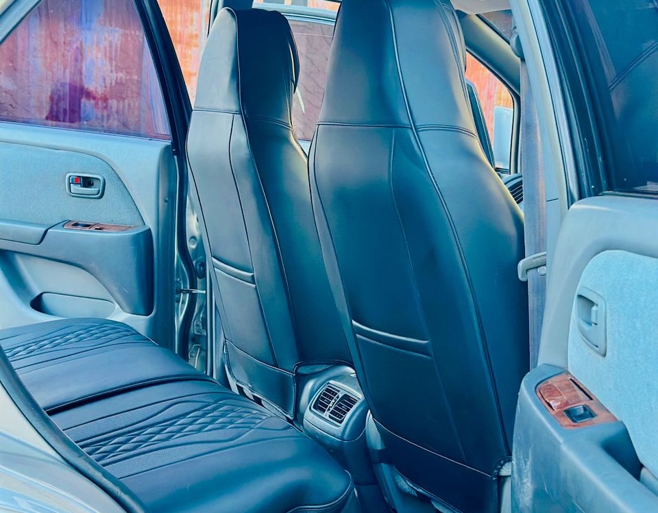 Price Of Toyota Harrier 2000 for Sale in Tanzania
