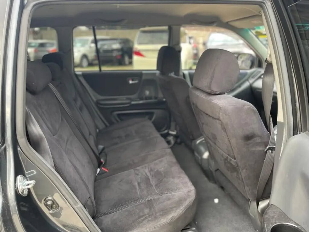 Magari Used Toyota Kluger 2003 Dar es Salaam Tanzania