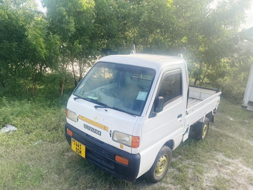 Bei ya Suzuki Carry 2000 Sokoni Dar es Salaam Tanzania