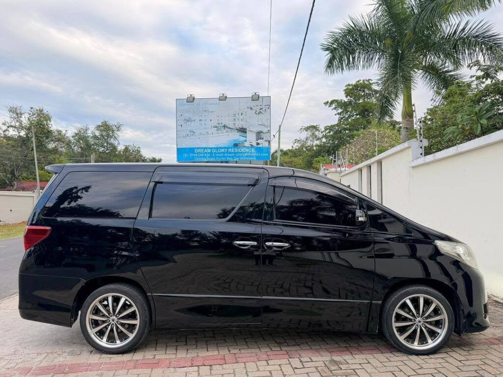 Magari Sokoni Toyota Alphard ya Bei Poa 2010