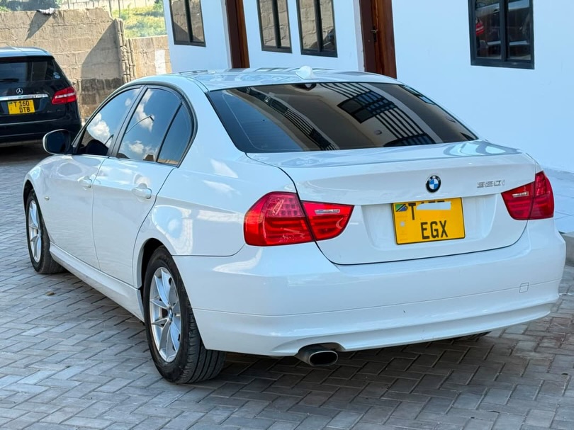 BMW 3 Series bei poa sokoni Dar es Salaam Tanzania