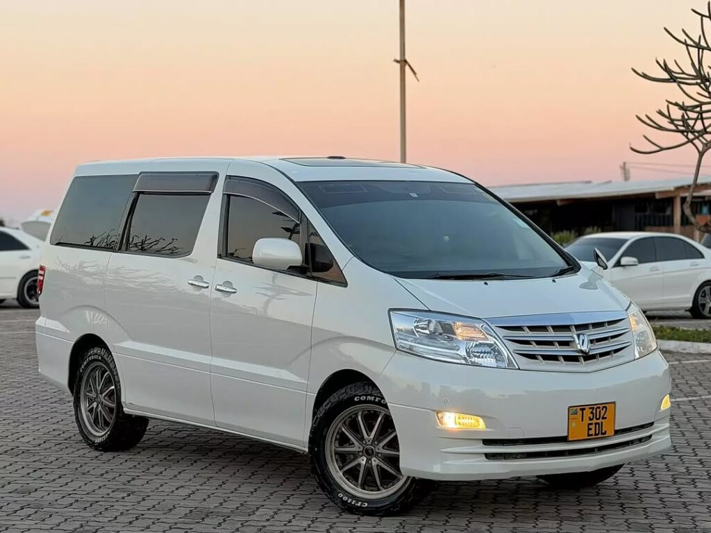 Magari Sokoni Toyota Alphard ya Bei Poa 2007
