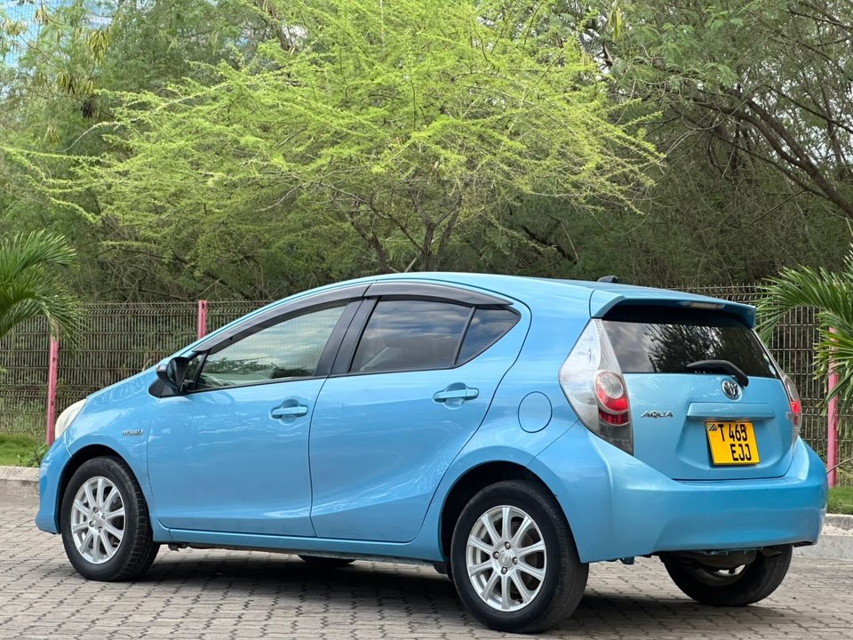 Magari Used Toyota Aqua 2013 Dar es Salaam Tanzania