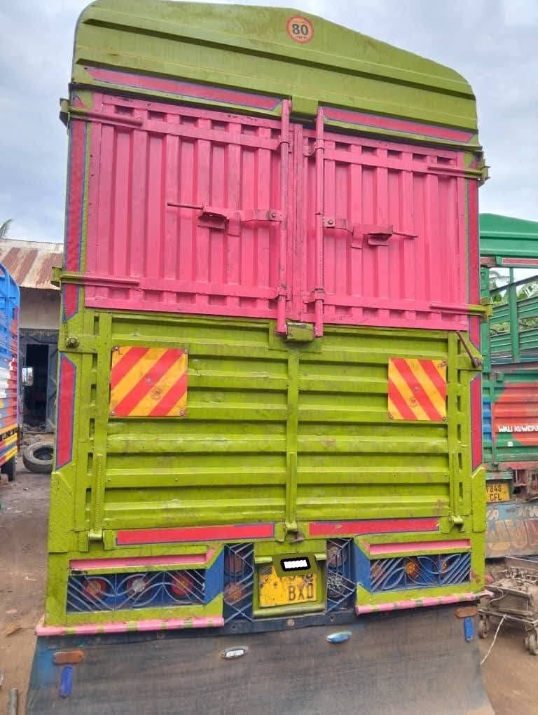 Magari Used Mitsubishi Canter 1998 Dar es Salaam Tanzania