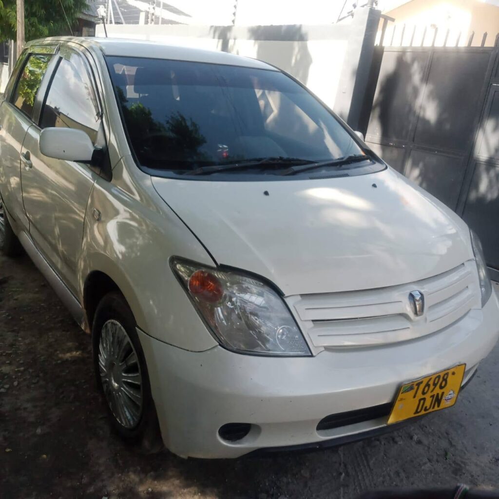 Price Of Toyota IST 2005 for Sale in Tanzania