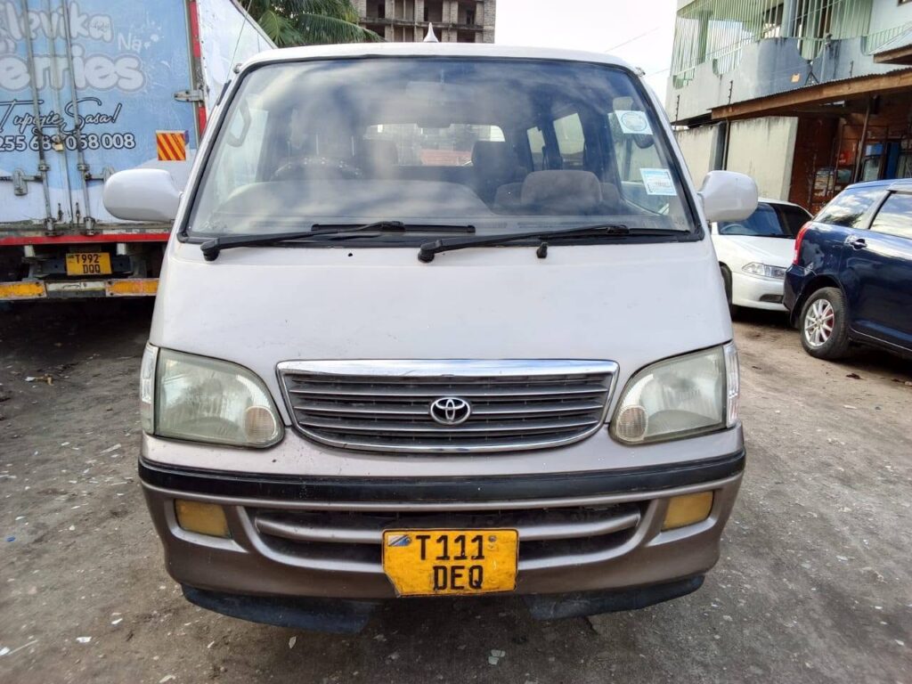 Magari Used Toyota Hiace 2000 Morogoro Tanzania