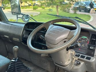 Bei Ya Mitsubishi Canter 1999 Sokoni Dar es Salaam Tanzania
