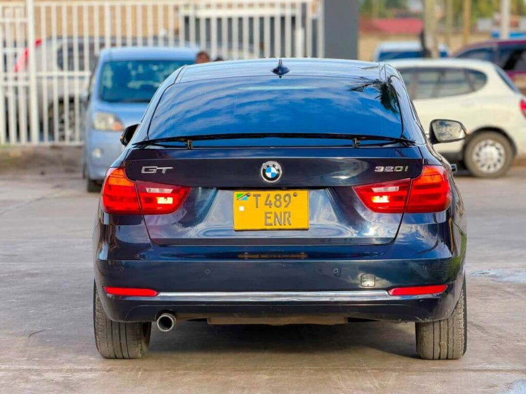 BMW 3 Series bei poa sokoni Dar es Salaam Tanzania