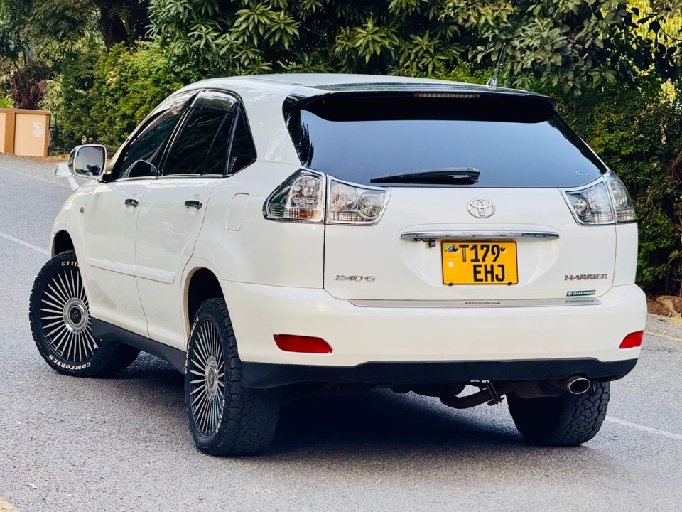 Price Toyota Harrier 2006 for Sale in Mwanza