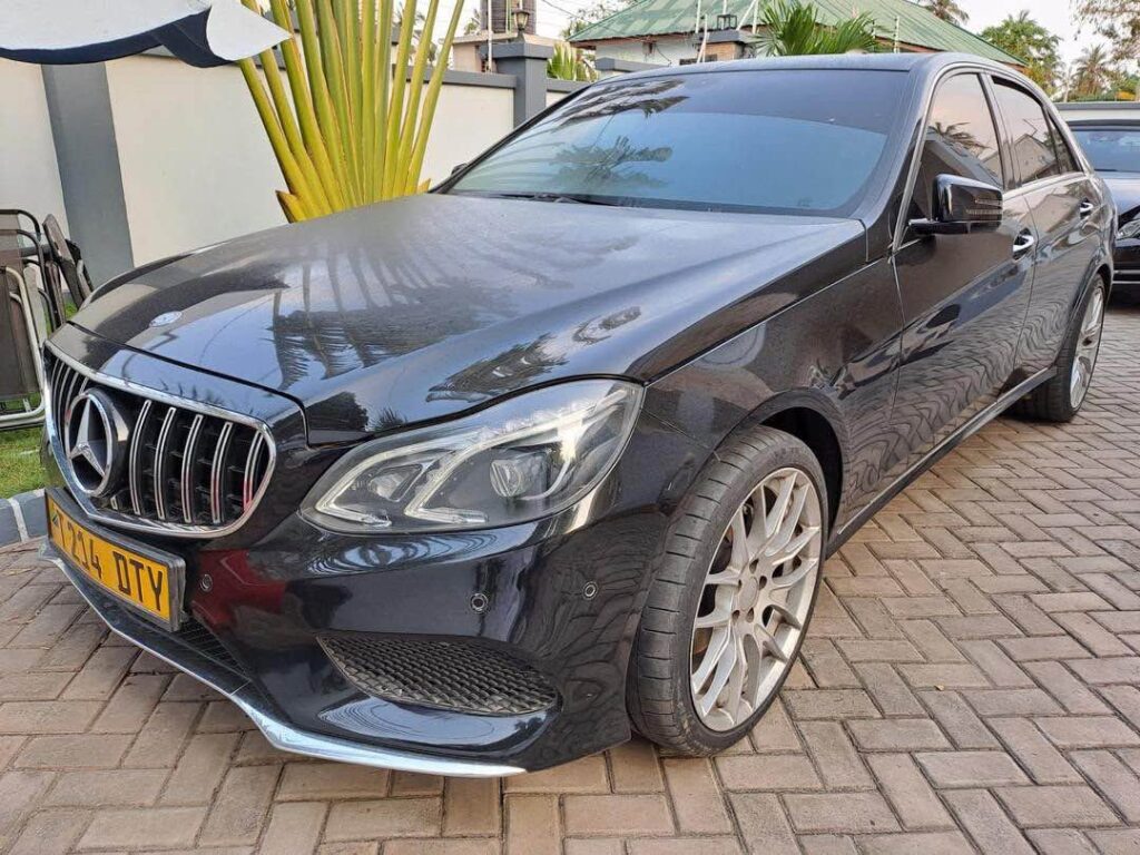 Magari Sokoni Benz E-Class ya Bei Poa 2014