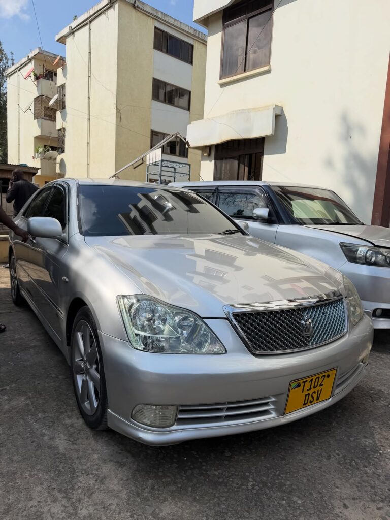 Buy Toyota Crown 2006 for Sale in Arusha