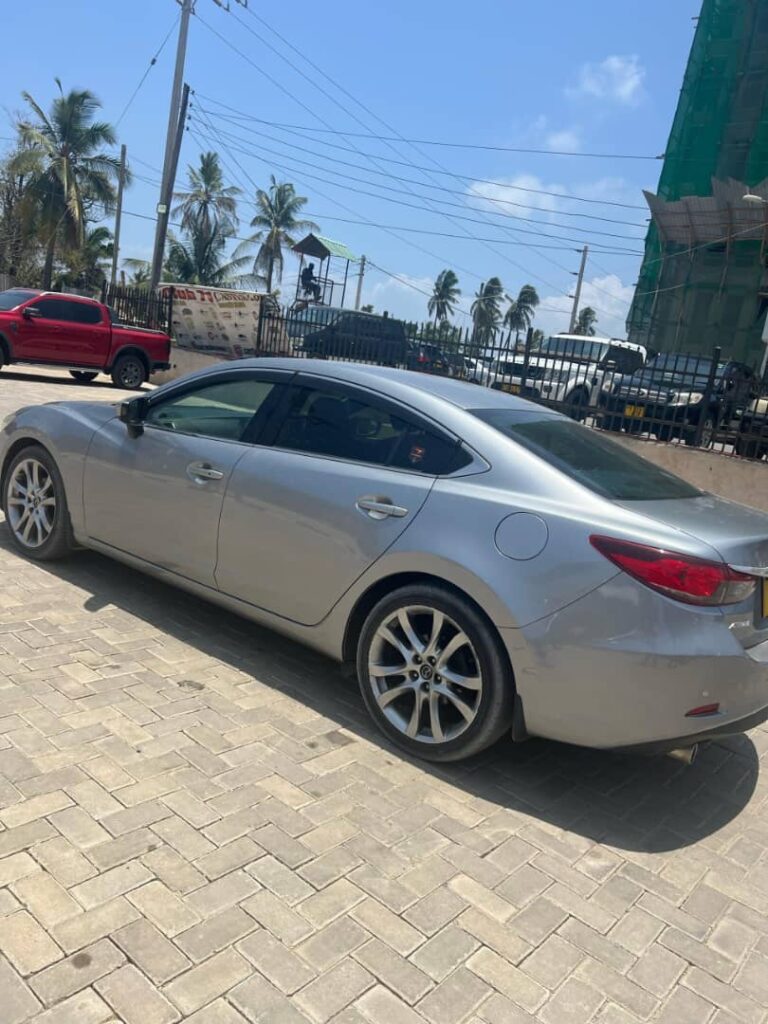 Magari Sokoni Mazda Atenza ya Bei Poa 2014