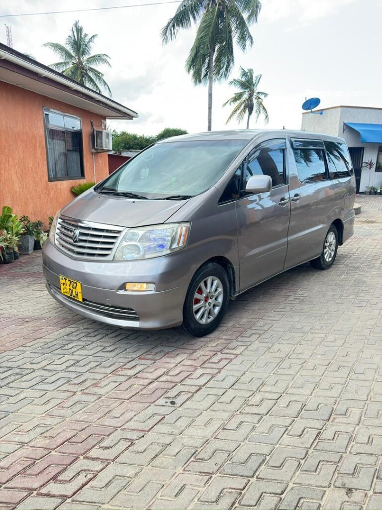 Magari Sokoni Toyota Alphard ya Bei Poa 2004
